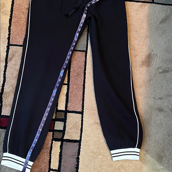 Gucci Sweatpants  / Jogger Pants with GG Logo (Size: L Men) - Authentic - Picture 12 of 14